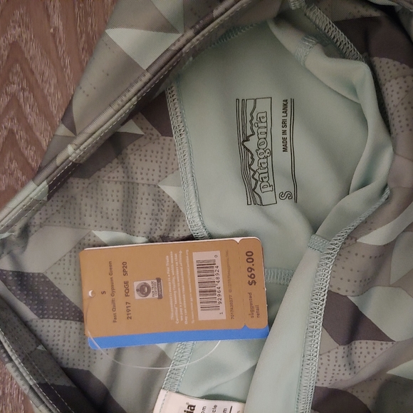 Patagonia Women's Centered Crops - Picture 4 of 6